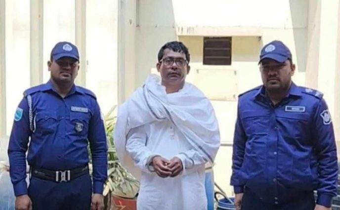 রূপগঞ্জে কাঞ্চন পৌর সাবেক কাউন্সিলর  গ্রেফতার