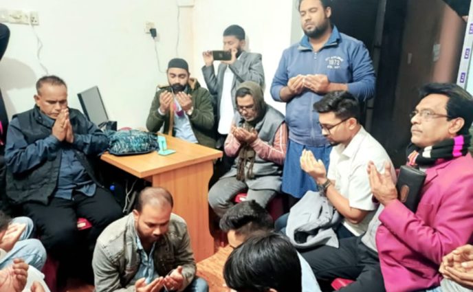 প্রবীণ সাংবাদিক তোফাজ্জল হোসেনের স্বরণে নারায়ণগঞ্জ সদর উপজেলা প্রেস ক্লাবের  মিলাদ ও দোয়া