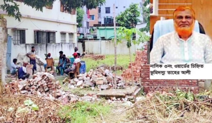 সিদ্ধিরগঞ্জে থেমে নেই আওয়ামী দোসর বাদলের সহযোগী  তাহেরের ভূমিদস্যুতা, এসপি বরাবর অভিযোগ