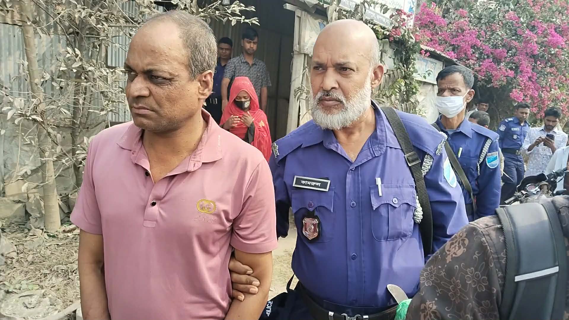 রূপগঞ্জে মুদি দোকানের আড়ালে মাদক ও দেহ ব্যবসার অভিযোগে ১ ব্যক্তি আটক