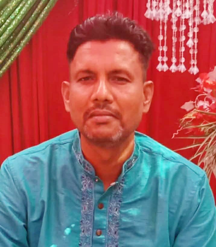 ফার্ণিচার ব্যবসায়ি কামাল বাঁচতে চায়