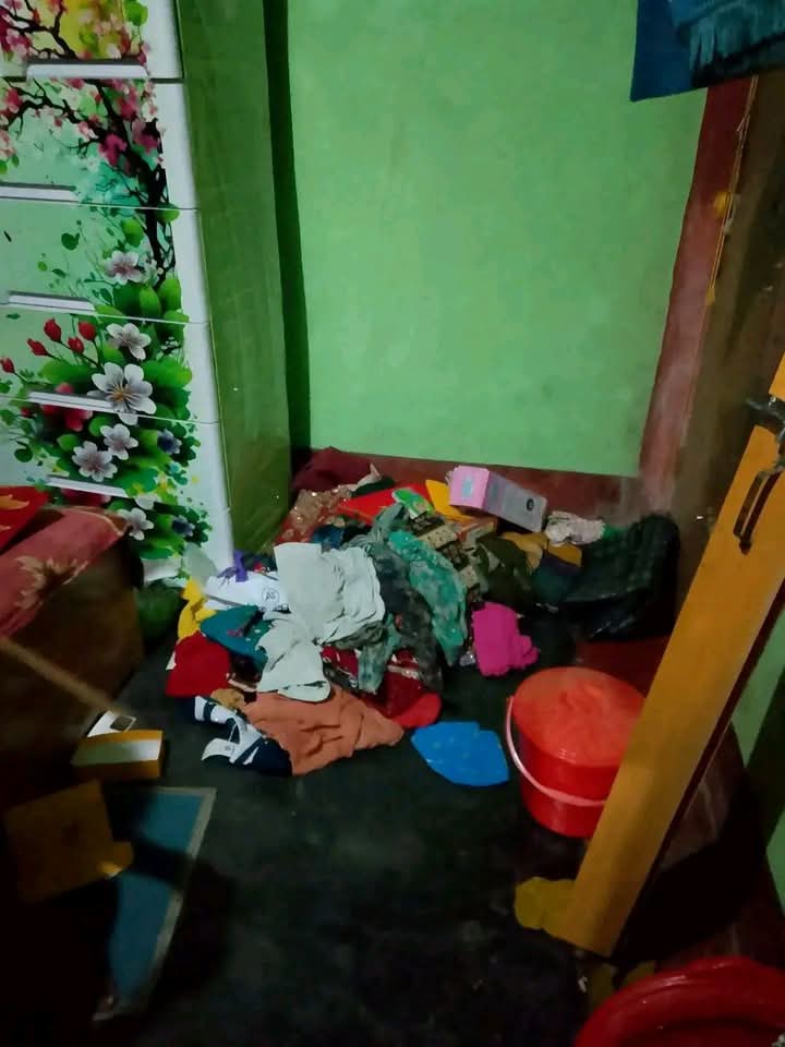 আড়াইহাজারে বসতবাড়িতে ডাকাতি, নগদ টাকা ও স্বর্ণালংকার লুট