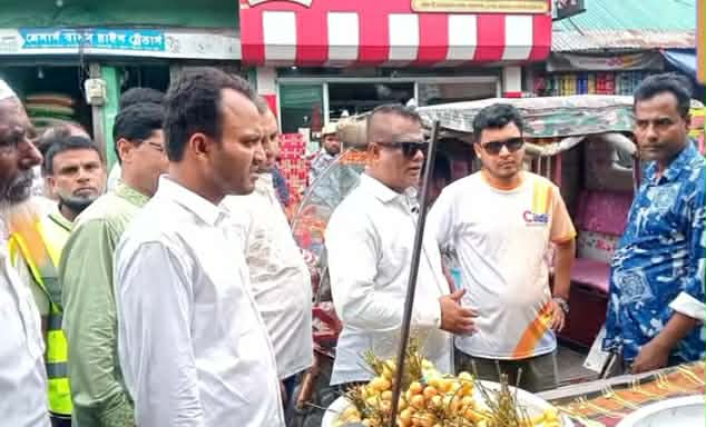 আড়াইহাজারে যানজট নিরসনে এমপি আজাদের নির্দেশনা জানালেন বিএনপির সাধারণ সম্পাদক জুয়েল