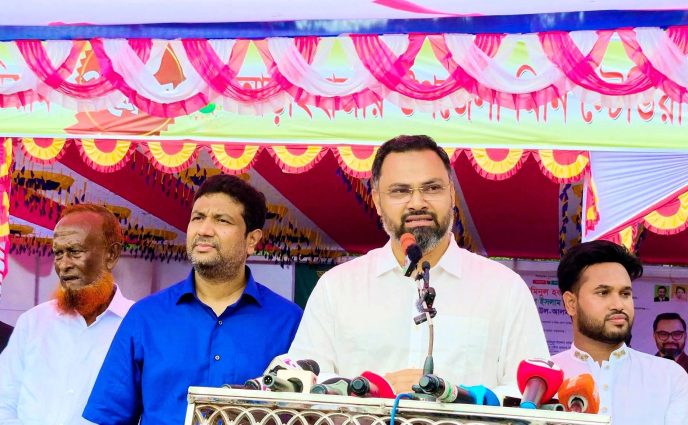 আড়াইহাজারে উপজেলা মিনি স্টেডিয়ামের উদ্বোধন 
