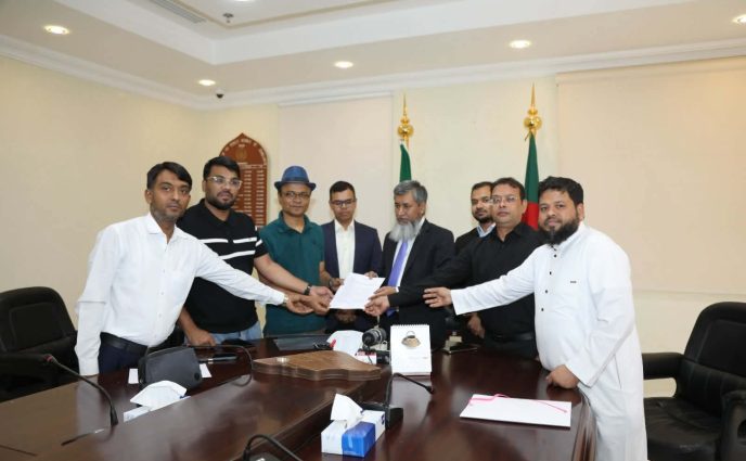 প্রবাসীদের বায়োমেট্রিক তথ্য সুরক্ষার দাবিতে সৌদিতে রাষ্ট্রদূতকে সাংবাদিকদের স্মারকলিপি