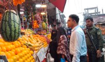 আড়াইহাজার বাজারে চার দোকানিকে জরিমানা